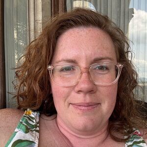 Meet your Posher, Leeann